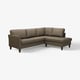Divano grigio EKHOLMA a 4 posti, elegante e moderno, con chaise longue a forma di L, gambe di legno e tessuto lavabile.