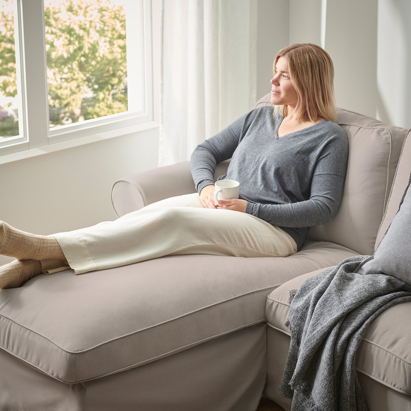 Ektorp Divano A 3 Posti Con Chaise Longue Totebo Beige Chiaro Ikea It