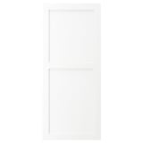 Un'anta bianca ENKÖPING dal design semplice e rettangolare. La porta ha una struttura verticale in legno ed è incorniciata, conferendole un aspetto classico.