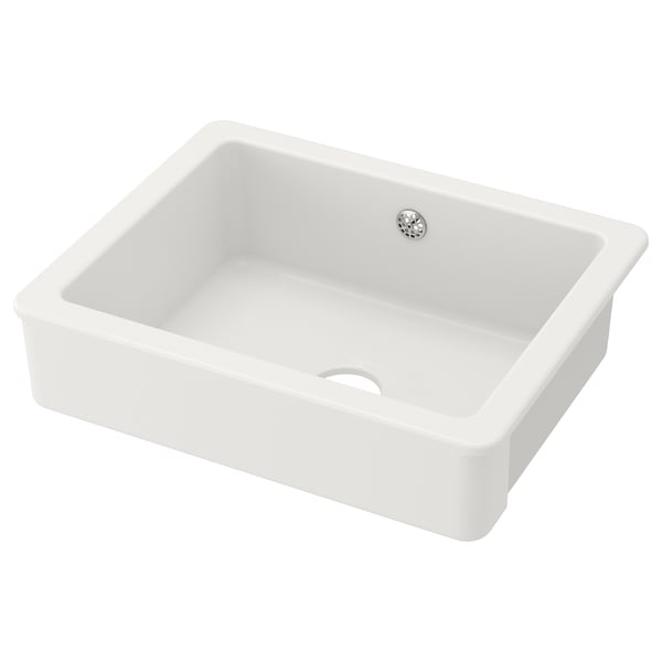 Un lavello da cucina in ceramica HAVSEN bianco con angoli arrotondati e un unico foro di scolamento. Ha un design liscio e moderno.