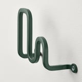 Gancio decorativo in metallo verde montato a parete. Design moderno, verniciatura a polvere resistente.