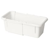 Una scatola portaoggetti KACKLA bianca, realizzata in plastica polipropilene, di forma rettangolare, progettata per essere allungabile.
