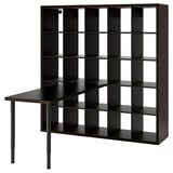 KALLAX: scaffale cubo nero con scrivania annessa, moderno e minimalista.