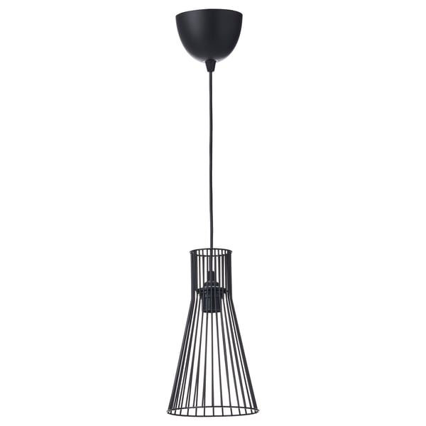 Lampada a sospensione KVADRATUR: elegante rete metallica nera, forma conica, cordino per appendere.