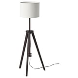 Lampada da terra LAUTERS, nera con paralume bianco, base a treppiede, altezza regolabile.