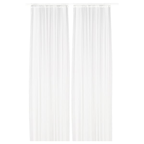 Tende a rete bianche LILL realizzate in poliestere riciclato, progettate con linee a coste per un look trasparente ed elegante.