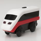 Un trenino elegante e di alta qualità con ruote nere lisce, carrozzeria bianca lucida, finestrini neri e un'audace striscia rossa.