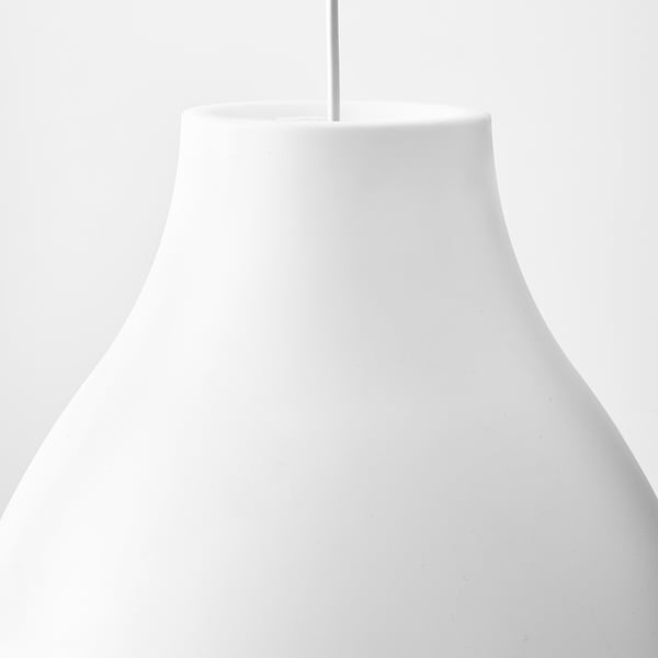 Lampada a sospensione bianca dal design elegante, parte superiore rotonda e paralume cilindrico. Elegante e moderno; Ideale per le zone pranzo.