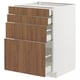 Un mobile da cucina METOD bianco con quattro cassetti in legno. I cassetti hanno una finitura in noce e maniglie lisce, offrendo un look moderno.