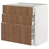 Cucina moderna: METOD. Cassetti bianchi e noce, eleganti e lisci. Tre ampi cassetti.