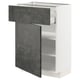 Moderno mobile da cucina METOD in bianco e grigio scuro, di forma rettangolare, con ripiani e cassetti aperti.