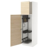 Il mobile da cucina ikea METOD in bianco con anta in legno di frassino chiaro, con organizer interni.