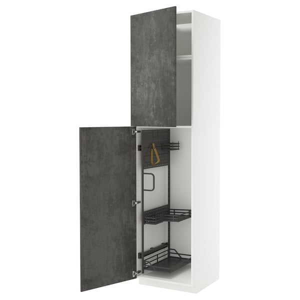 Mobile cucina METOD: mobile alto bianco con ante grigio scuro, anta aperta che rivela i portaoggetti in metallo.