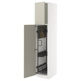 Un mobile alto METOD bianco con ante beige, apribile per rivelare contenitori e organizer.