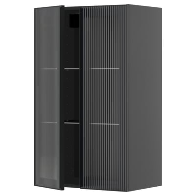 Mobile da cucina moderno nero con anta in vetro cannettato e struttura in metallo.