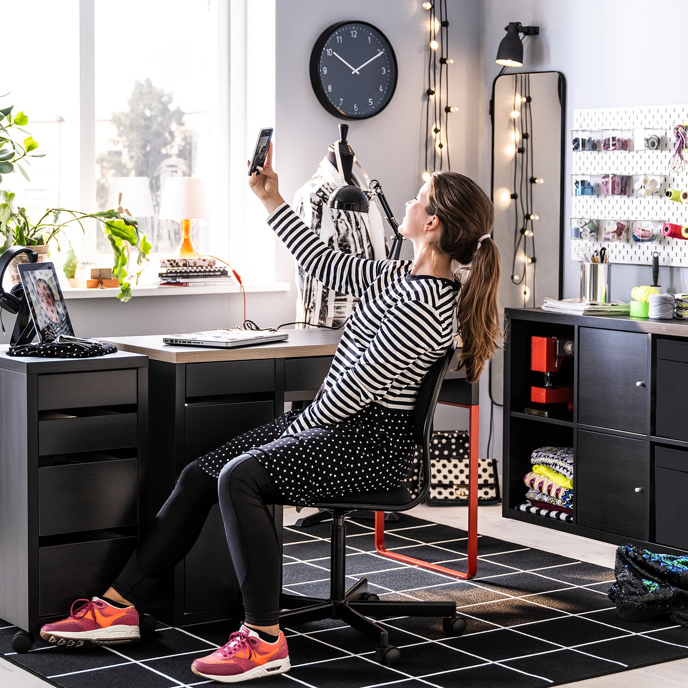 Gaming Scrivania 80 Cm Ikea Cassettiere Scrivania Con Porta