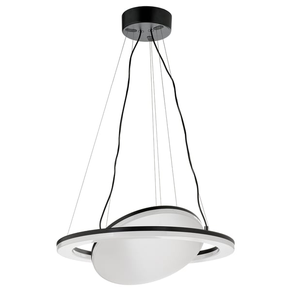 Una moderna lampada a sospensione NORAFORS bianca con design circolare e catene regolabili.