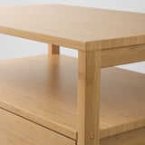 NORDKISA primo piano del cassetto in legno; finitura liscia e di bambù; Design robusto ed elegante.