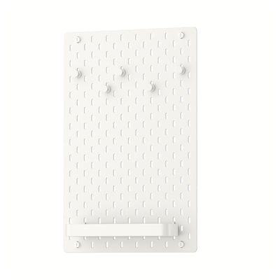Tabellone bianco di SKÅDIS con ganci e scaffale, in plastica e acciaio, ordinatamente organizzato.