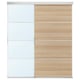 Sistema di porte scorrevoli SKYTTA, con pannelli in legno chiaro e vetro. Design moderno e minimalista con telaio in alluminio.