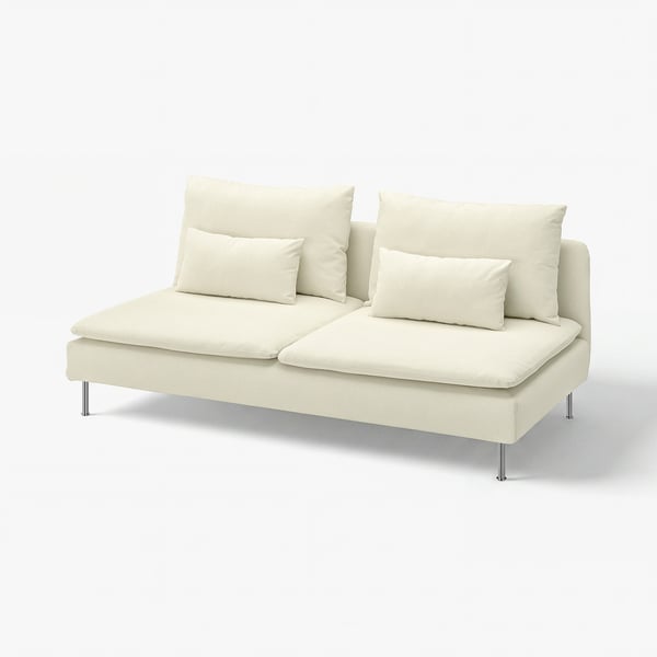 Divano crema SÖDERHAMN, profilo basso moderno, linee pulite, cuscini morbidi, gambe in metallo.