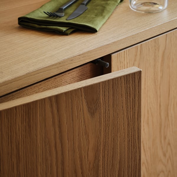 STOCKHOLM 2025 Buffet, impiallacciatura di rovere, 161x42x83 cm