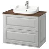 TÄNNFORSEN mobile da bagno grigio chiaro, piano in legno, lavello a vasca bianco, rubinetto cromato.