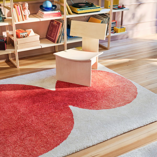 IKEA PS 2026 سجادة، وبر قصير, أبيض-عاجي/أحمر, 170x240 سم