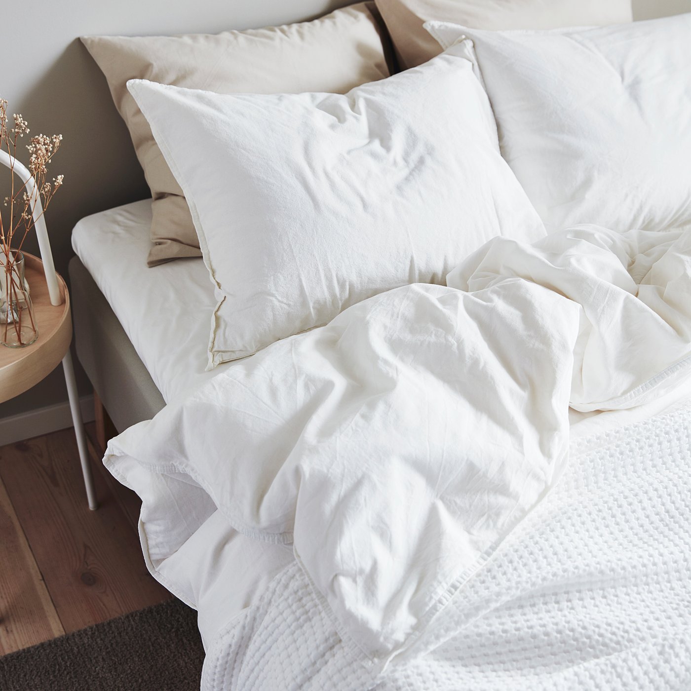 Duvet cover and pillowcase, white 