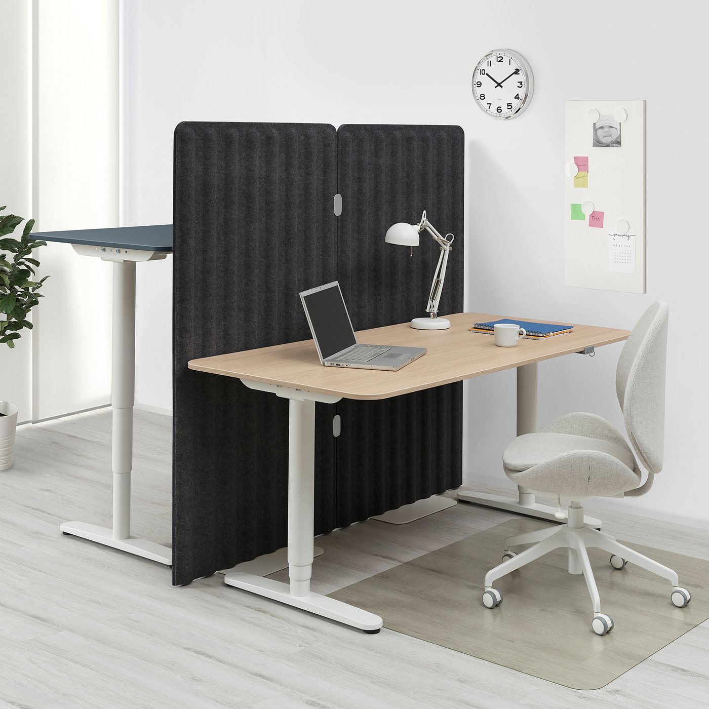 BEKANT Desk sit/stand with screen linoleum blue/white stained oak