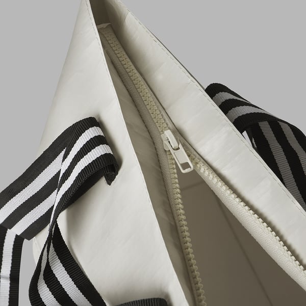 GÖRSNYGG Carrier bag, light beige, 22x22x15 cm/7 l
