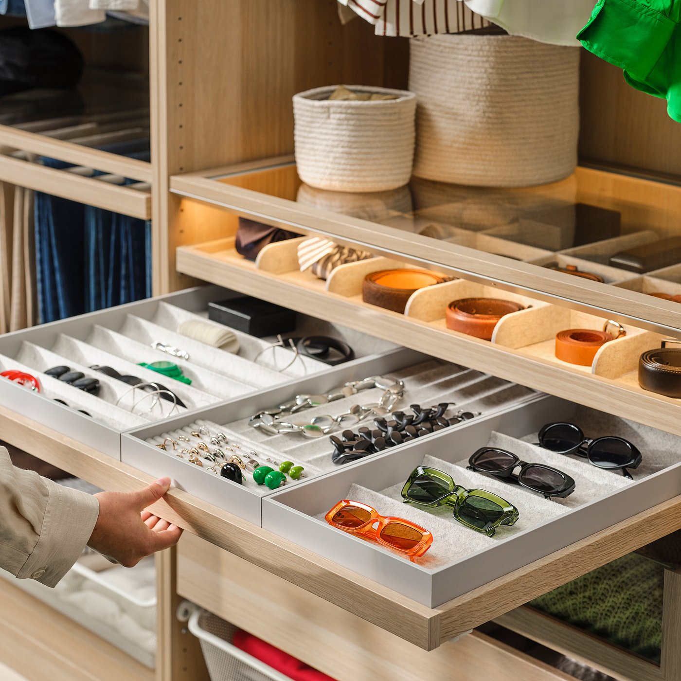 KOMPLEMENT pull-out tray with insert, white stained oak effect