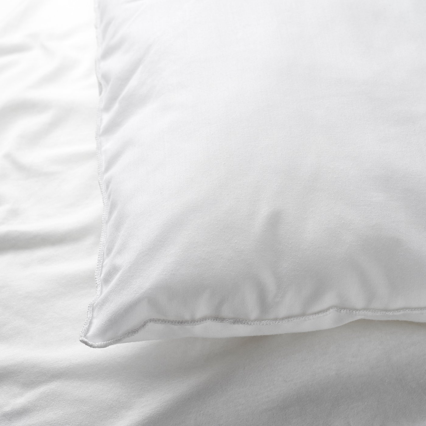 white linen pillowcases