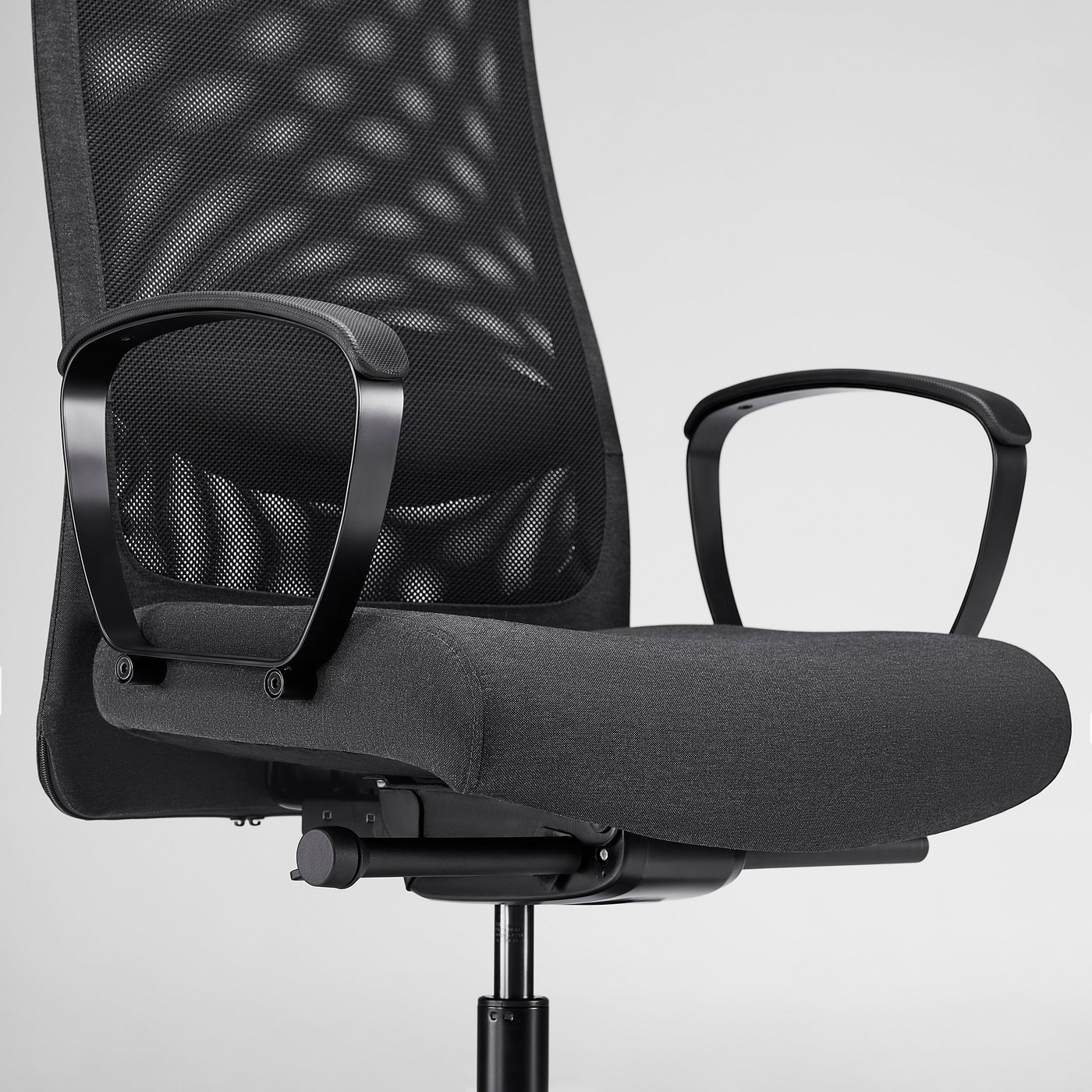 IKEA オフィスチェア MARKUS マルクス デスクチェア MARKUS マルクス オフィスチェア, ヴィースレ ダークグレー