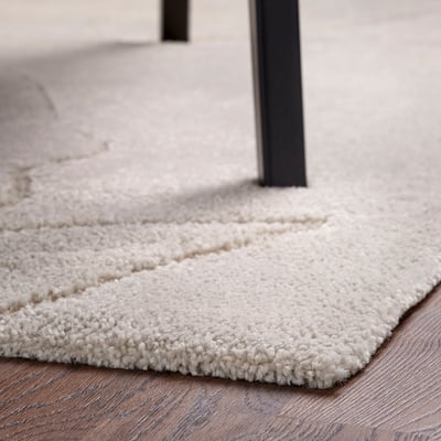 PELARKÖRSBÄR Rug, low pile, light beige/leaf pattern, 133x195 cm