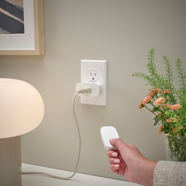 TRETAKT Plug with remote control, smart