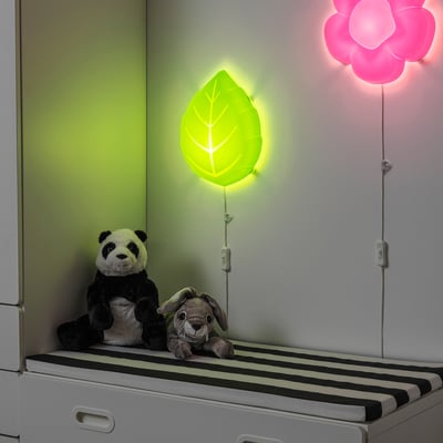 UPPLYST LED wall lamp, leaf green