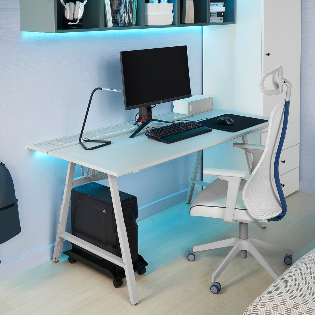 UTESPELARE / MATCHSPEL Gaming desk and chair light grey/white IKEA