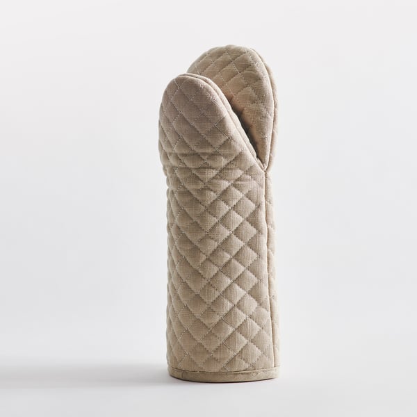 VÄLVÅRDAD Oven glove, beige