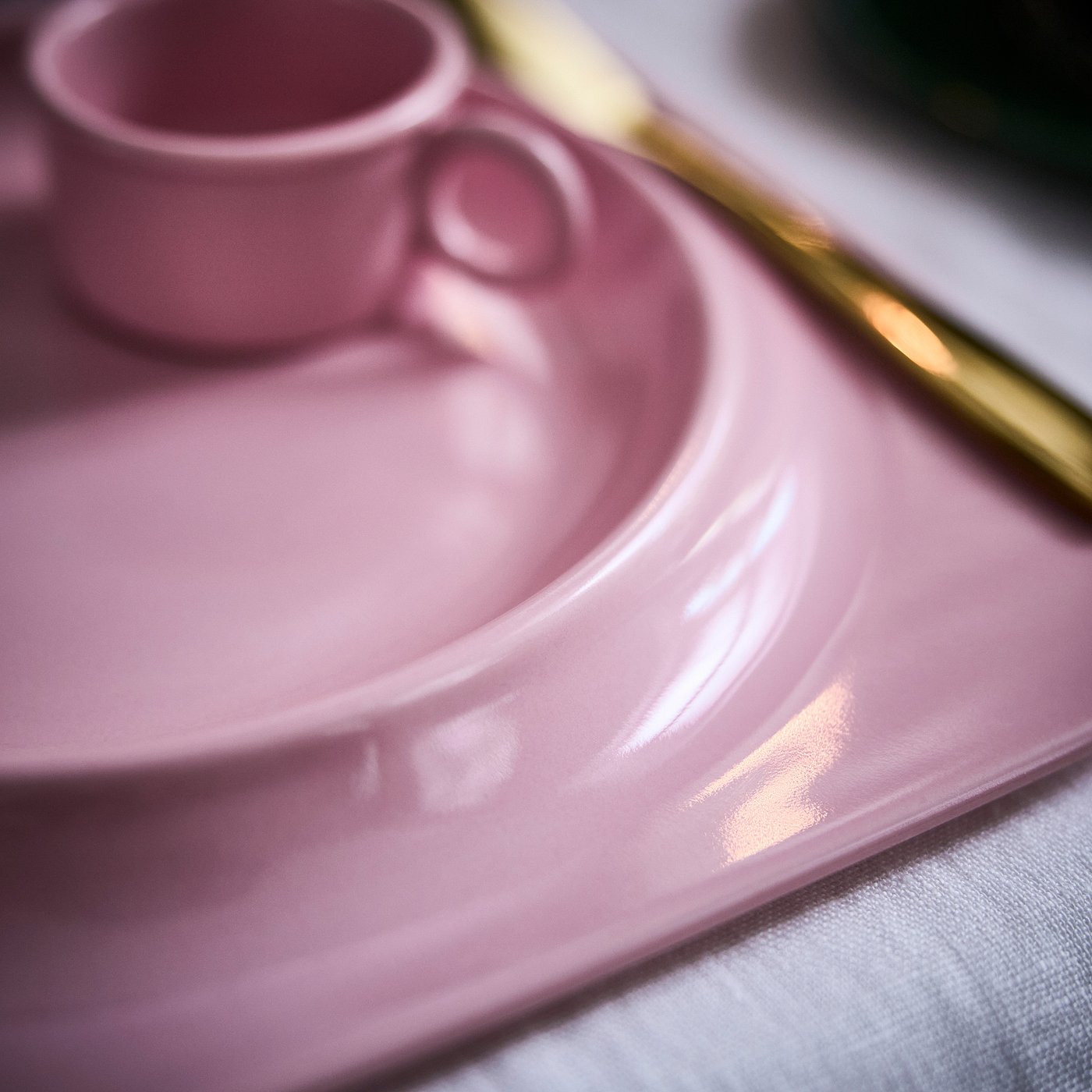 VINTERFINT plate, pink, 27x27 cm - IKEA