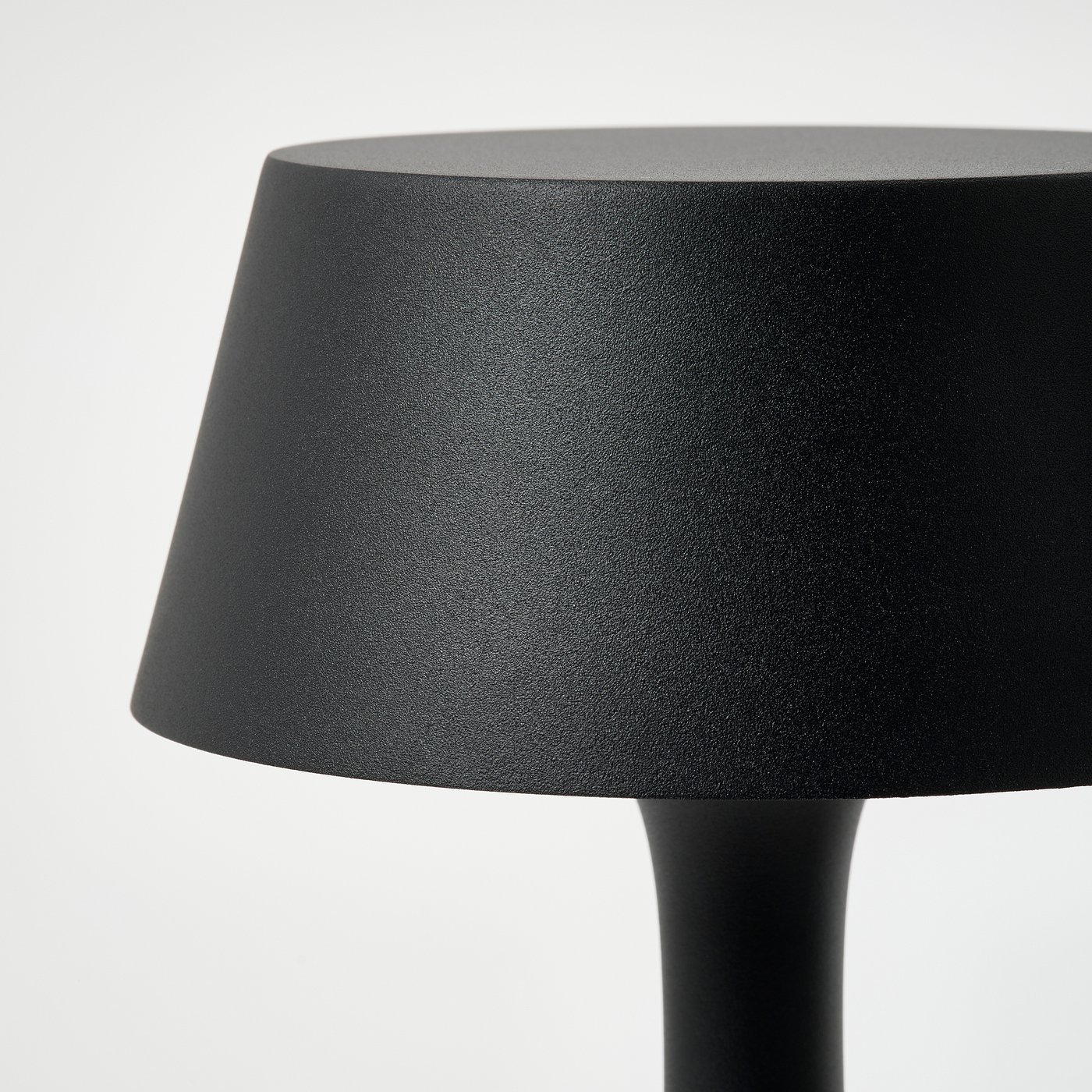 AVHÅLL アヴホール LEDポータブルランプ, 電池式 調光可能/ブラック
