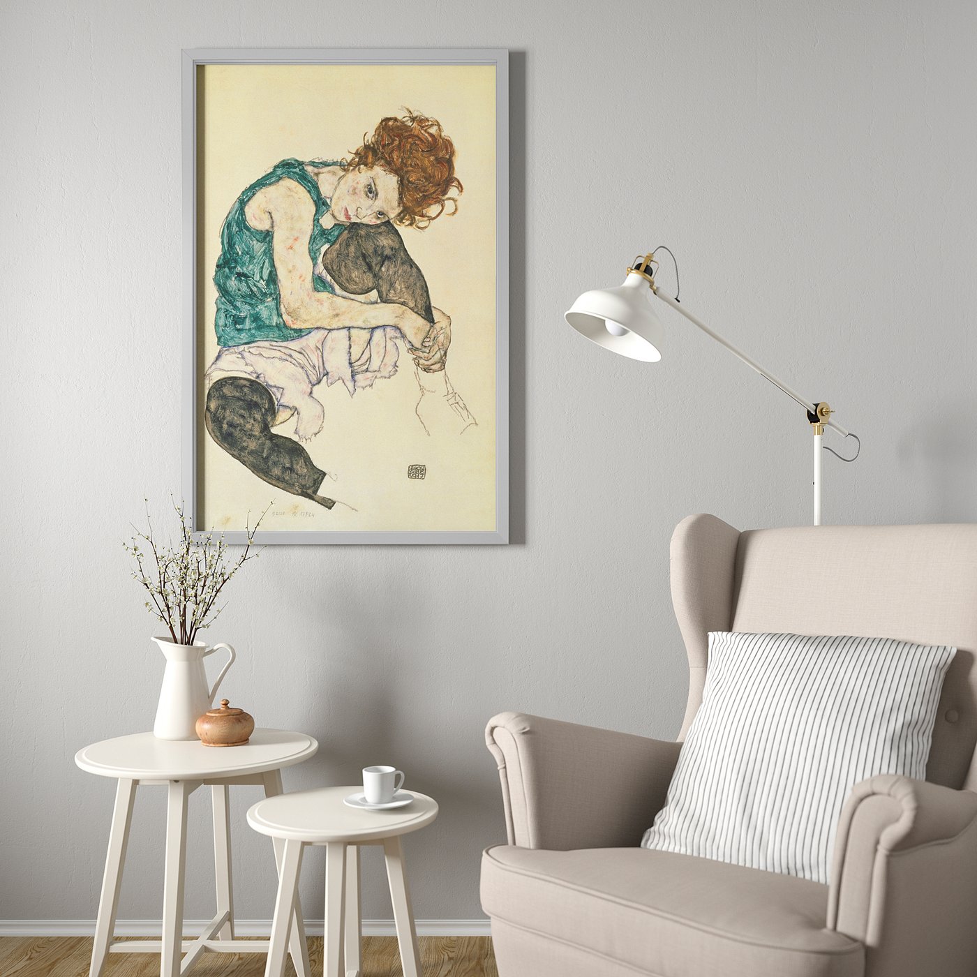 BJÖRKSTA ビョルクスタ アート フレーム付き, 膝を折り曲げた女性