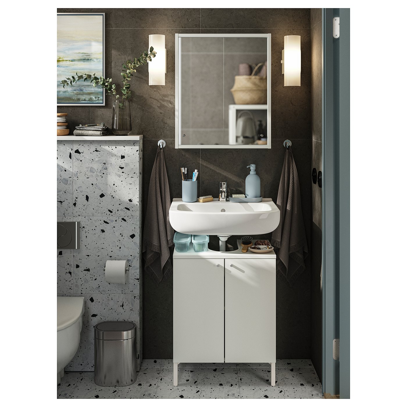 ベアブリック風　　トイレットペーパーホルダー Amazon.co.jp: 山崎実業(Yamazaki) マグネット トイレットペーパー