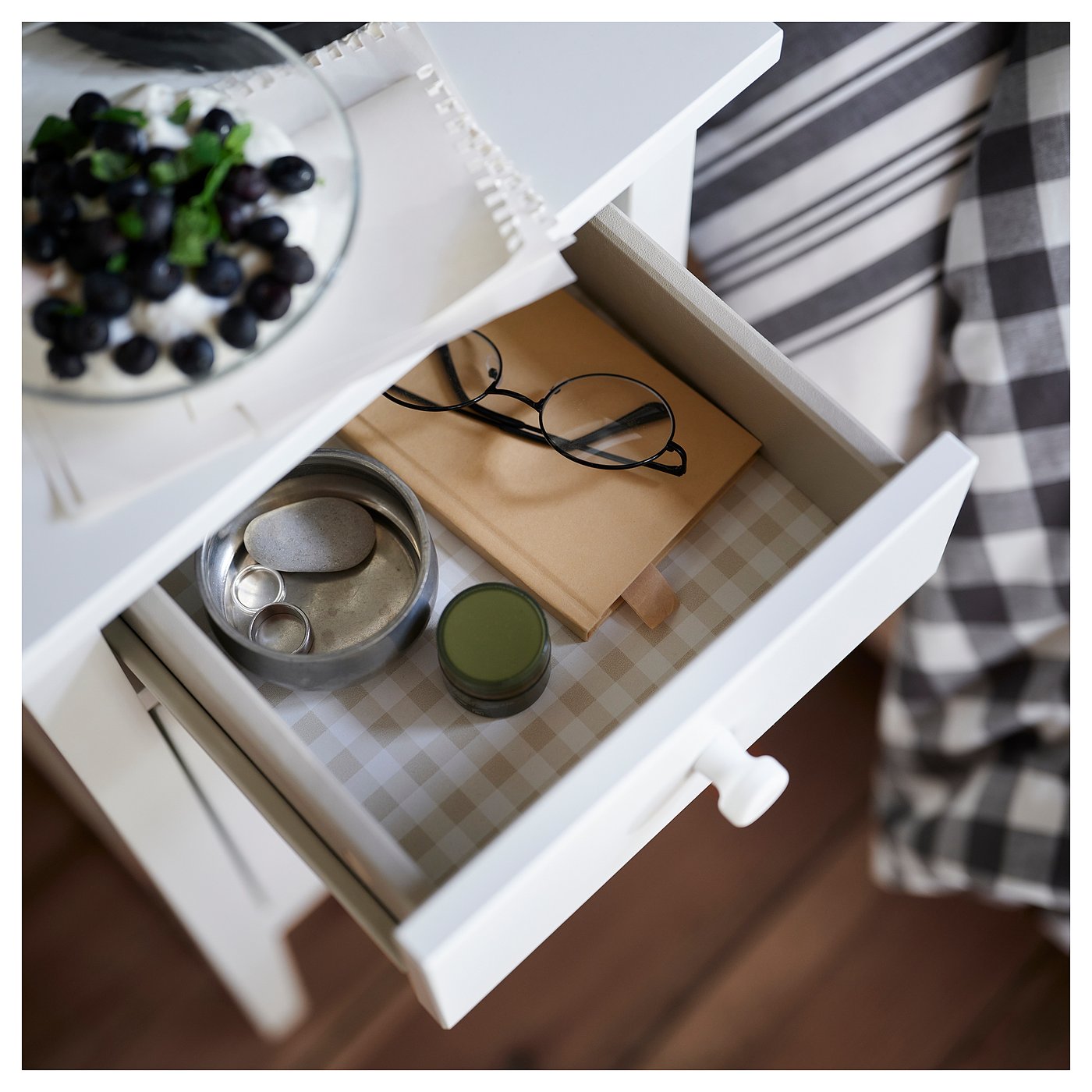 Ikea イケア　GULLABERG グラベリ　サイドテーブル　グレー　ほぼ新品　取りに来てくださる方限定 GULLABERG グラベリ サイドテーブル, 引き出し1段付き ドア付き/グレー