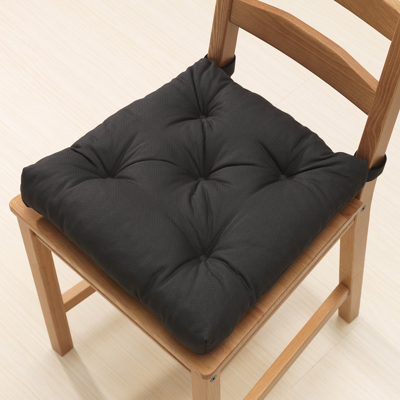 Malinda マーリンダ チェアクッション ブラック 40 35x38x7 Cm Ikea Malinda マーリンダ チェアクッション ブラック 40 35x38x7 Cm Ikea