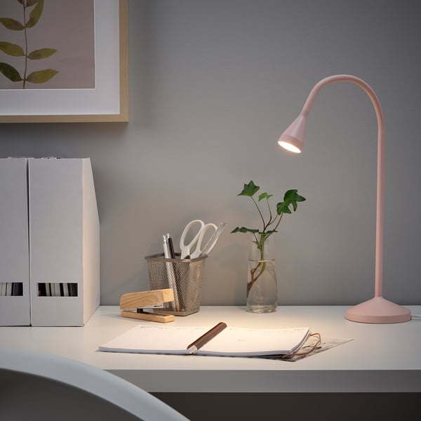 Navlinge ネーヴリンゲ Ledワークランプ ライトピンク Ikea