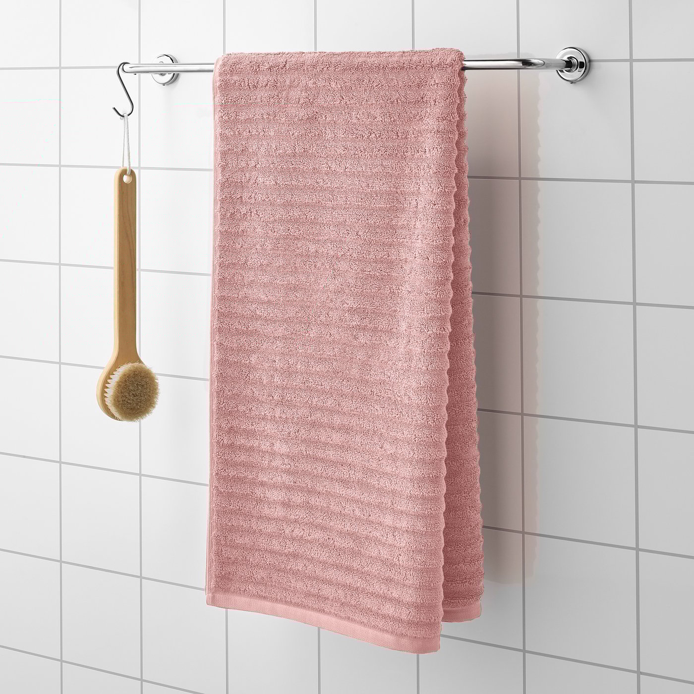 pink and grey bath towels