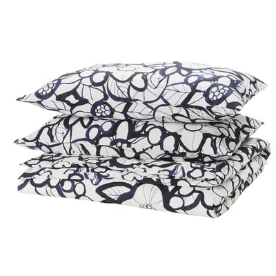 HÄRLIR bedding set in black/blue floral, folded, cotton/lyocell blend.