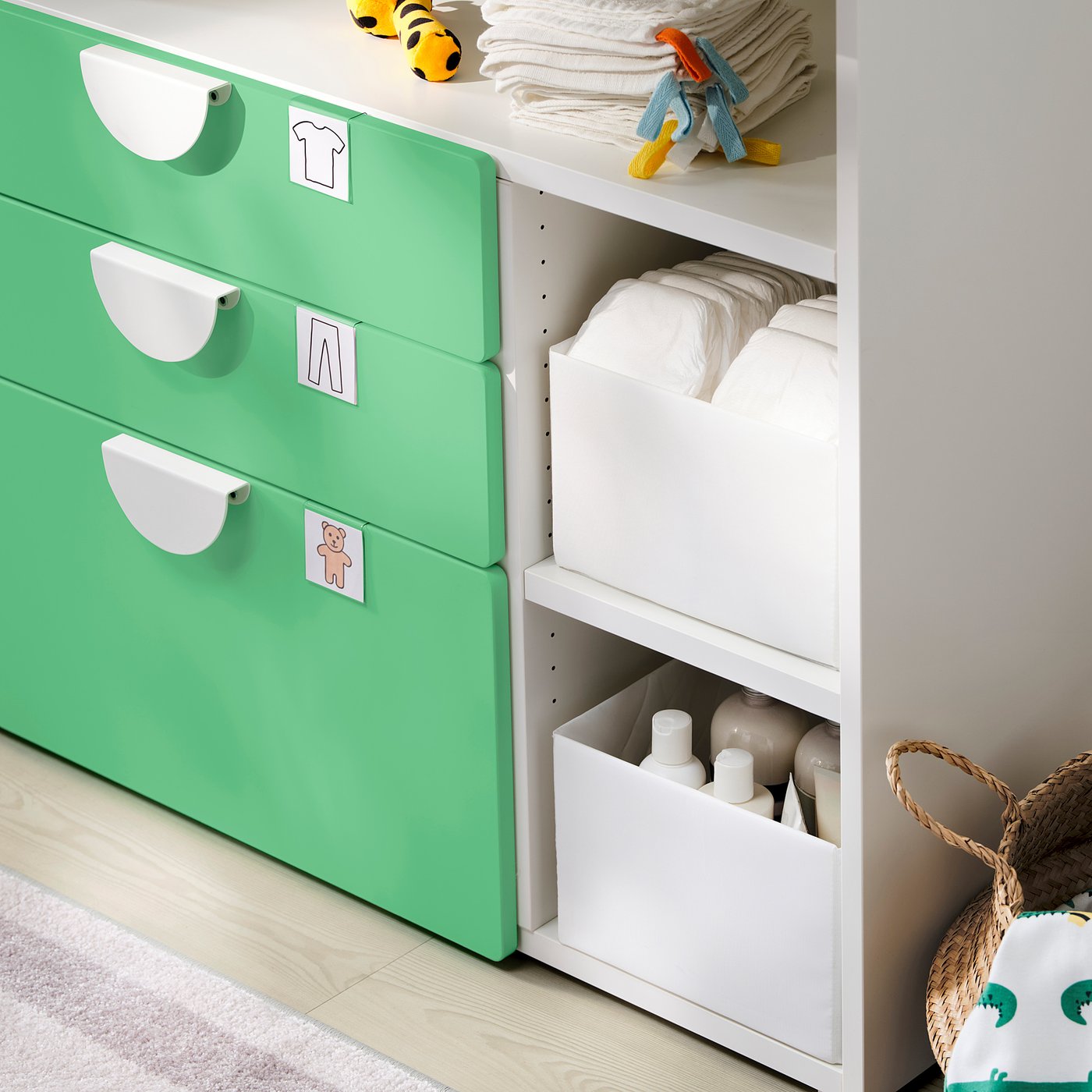 green changing table