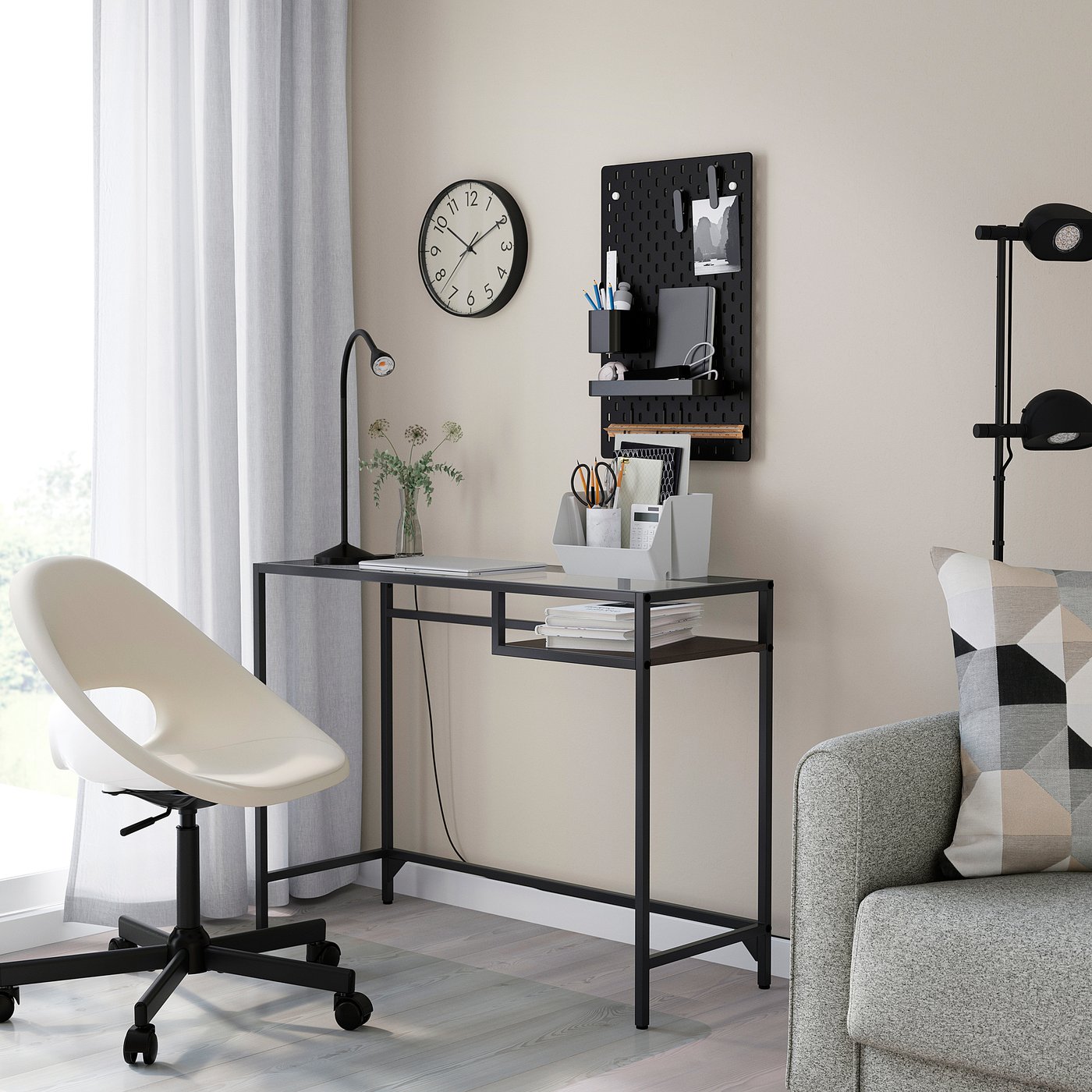 美品 IKEA ガラス テーブル 机 パソコンデスク VITTSJO 黒 廃盤 VITTSJÖ laptop table, black-brown/glass, 100x36 cm - IKEA